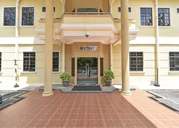 Capital O 90434 Marmoris House Hotel Kuala Terengganu
